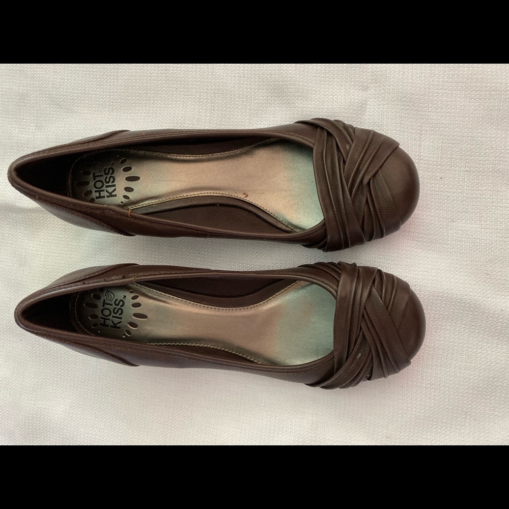 Brown flats